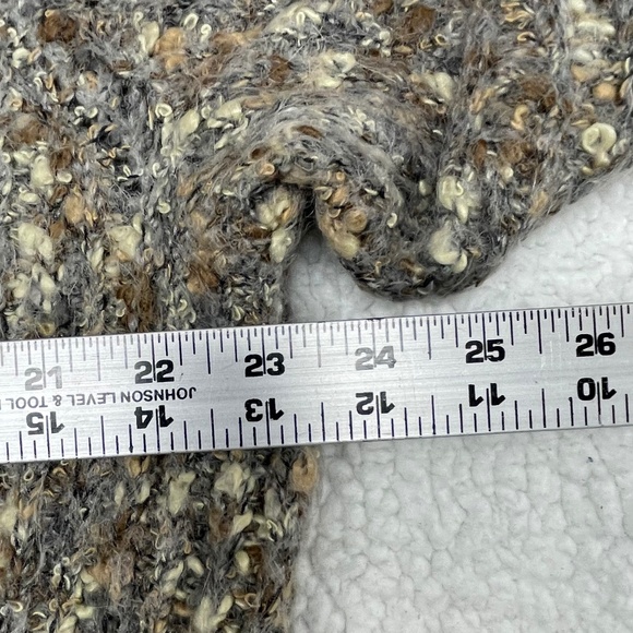 Women’s Susan Bristol 1X Tan Cardigan Sweater - Picture 13 of 13